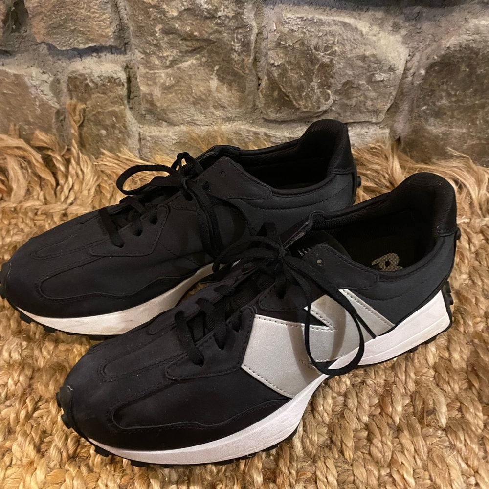 New Balance Black and Silver Sneakers